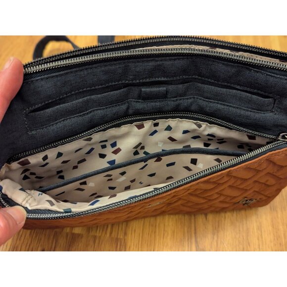 Lug Pirouette Crossbody Bag In Amber Brown With Quilted Design Adjustable Strap - Picture 4 of 8